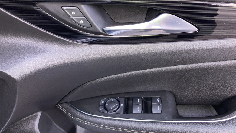 Vauxhall Insignia 1.6 Turbo D ecoTec Tech Line Nav 5dr Diesel Hatchback